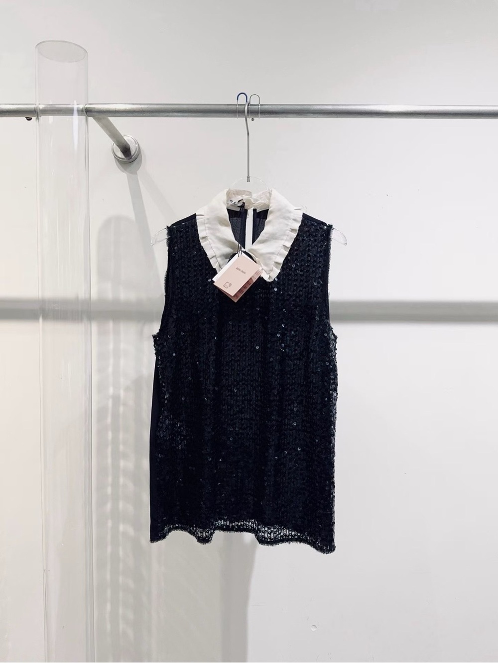 🚩steal Miu Miu Black Sequin Sleeveless Top with White Ruffle Collar
